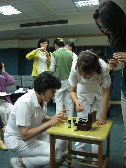 苗栗大千醫院，舉辦醫護人員護理芳療訓練課程2008年6月份