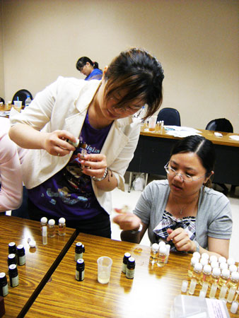 桃園壢新醫院，舉辦醫護人員護理芳療訓練課程 2010年10月